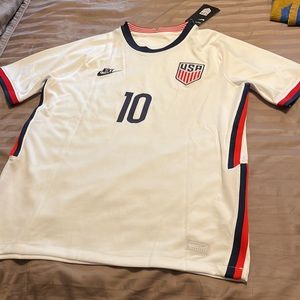 Pulisic #10 USA Soccer Jersey (M)